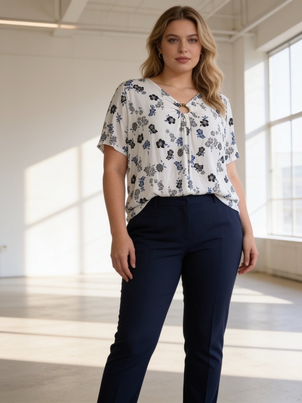 Lane Bryant White Blue Floral Keyhole Tunic Top - Picture 2 of 10